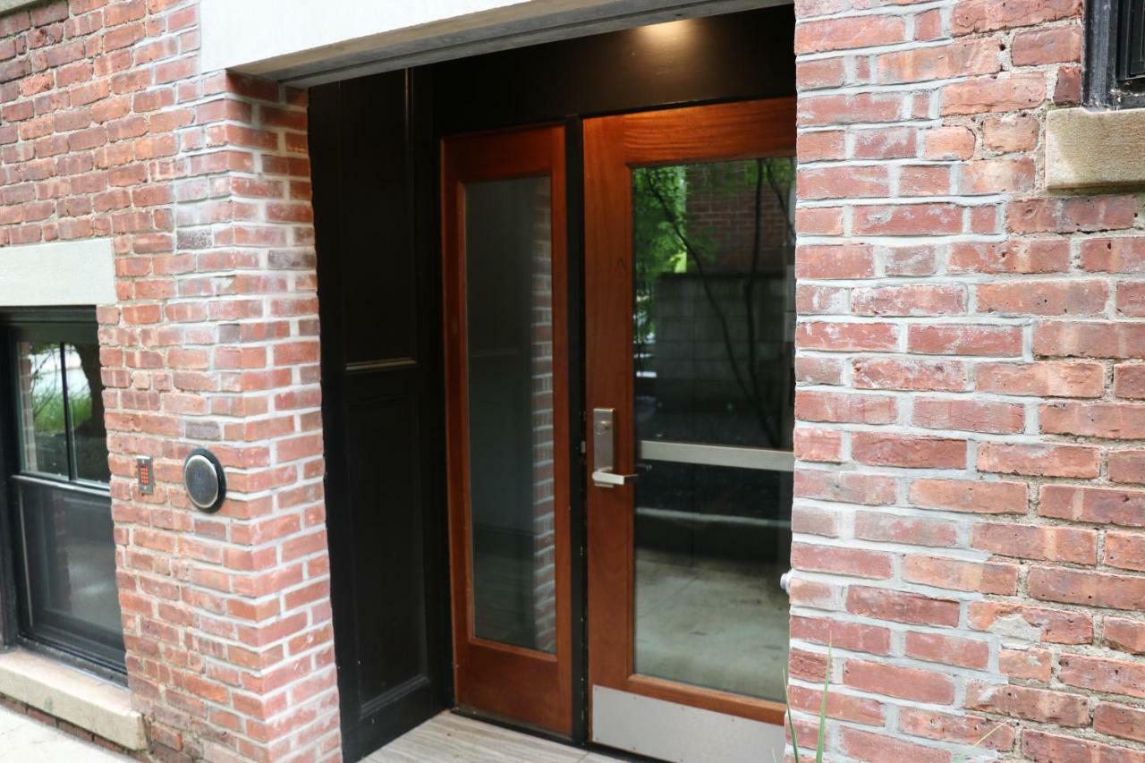 A Stylish Stay W/ A Queen Bed, Heated Floors.. #36 브루클라인 외부 사진